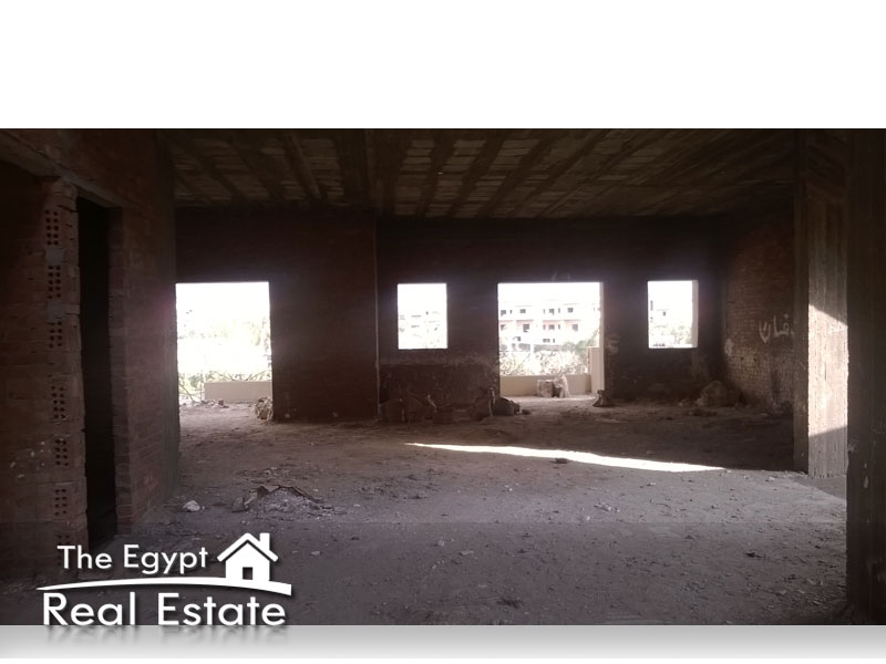 The Egypt Real Estate :Residential Stand Alone Villa For Sale in Moon Valley 1 - Cairo - Egypt :Photo#3